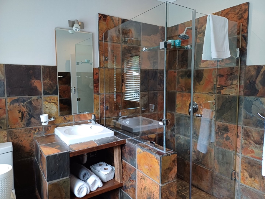 5 Bedroom Property for Sale in Wilderness Heights Western Cape